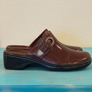 Clarks Womens Brown Leather Slip-On Mule Shoes With Buckle Detail Sz 7 #74106